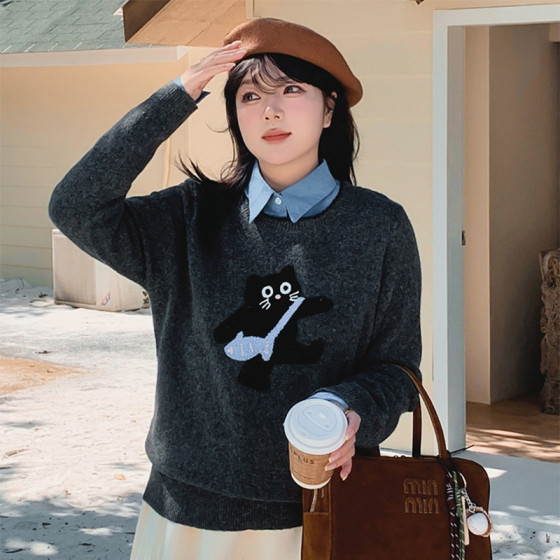 ID:975 - Women's embroidered cute cat sweater tops for women winter age-reducing and slimming large size sweater